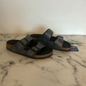 NEW ! NEVER WORE ! Birkenstocks